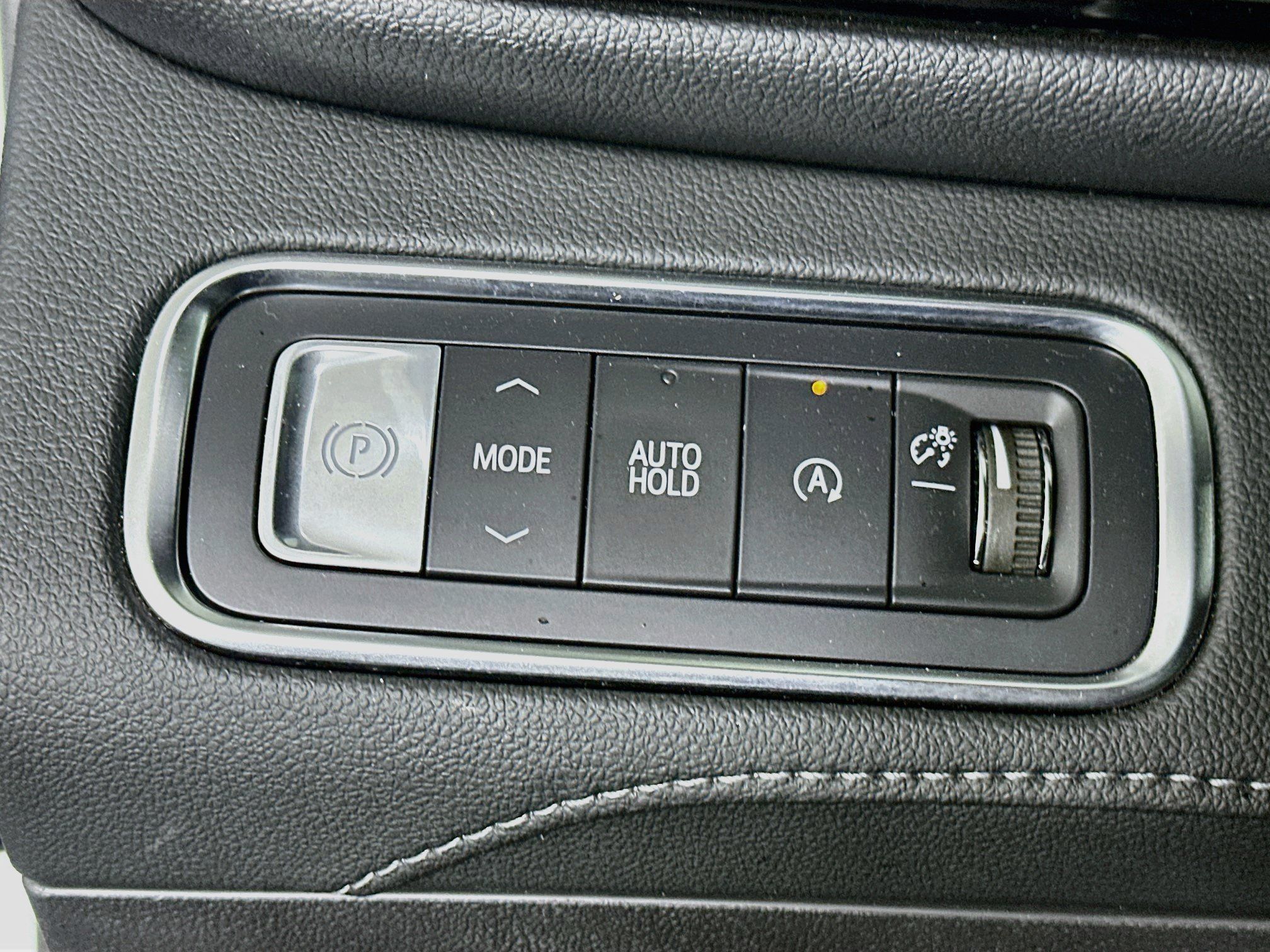 Used 2025 Buick Enclave Preferred FWD image 17