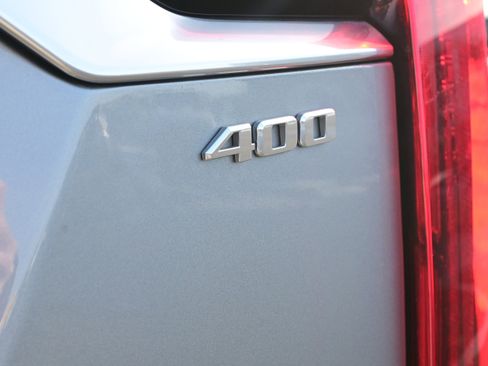 Used 2025 Cadillac XT6 Premium Luxury image 10