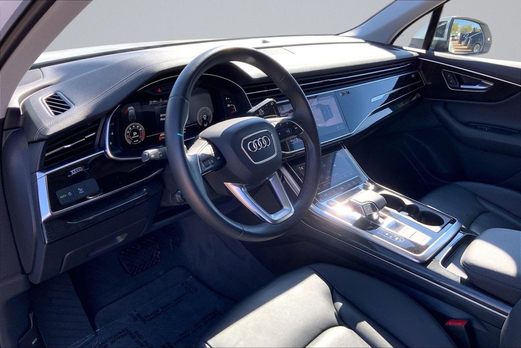 Used 2023 Audi Q7 3.0T Premium AWD/4WD image 12