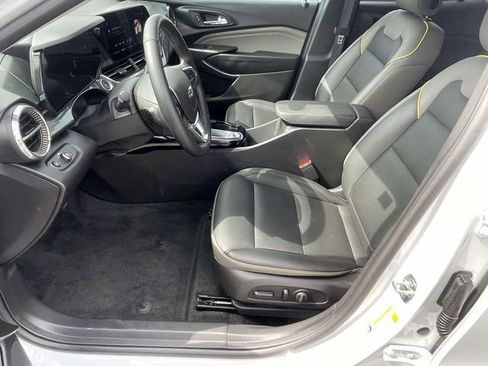 Used 2025 Chevrolet Trax ACTIV w/ Driver Confidence Package FWD image 13