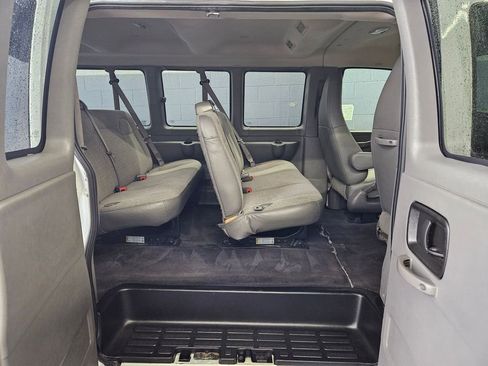 Used 2020 Chevrolet Express 3500 LT w/ LT Preferred Equipment Group image 32