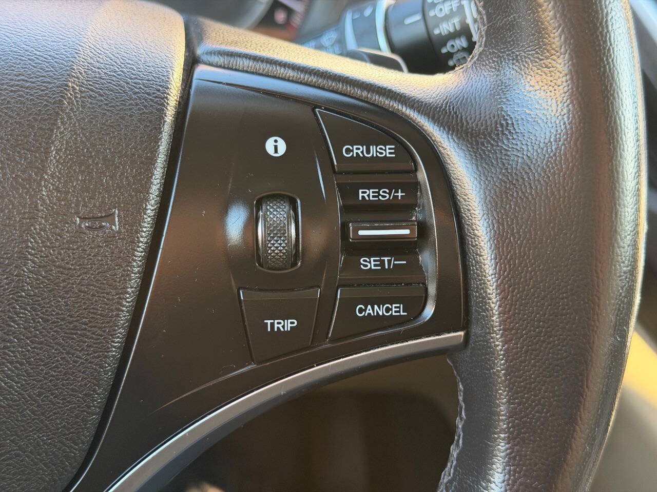 Used 2015 Acura MDX SH-AWD image 40
