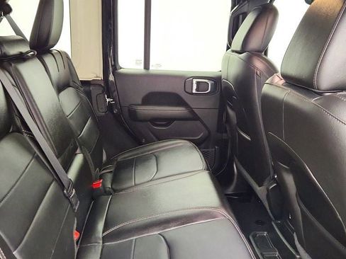 Used 2023 Jeep Wrangler Sahara image 24