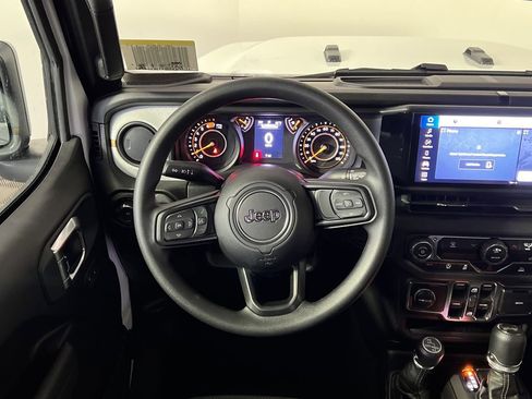 Used 2026 Jeep Wrangler Sport AWD/4WD image 23