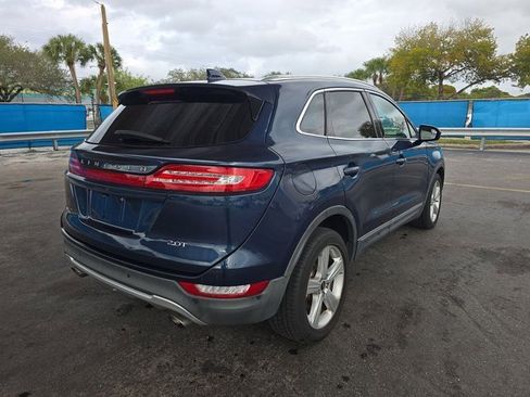 Used 2017 Lincoln MKC Premiere image 2