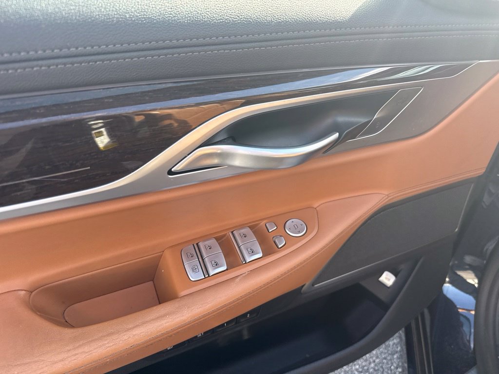Used 2020 BMW 740i RWD image 8