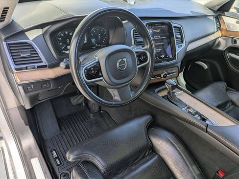Used 2018 Volvo XC90 T6 Inscription w/ Convenience Package AWD/4WD image 10