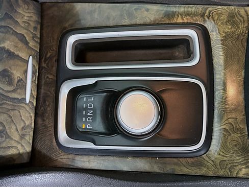 Used 2018 Chrysler 300 Limited RWD image 20