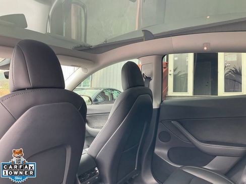 Used 2022 Tesla Model Y Performance AWD/4WD image 36