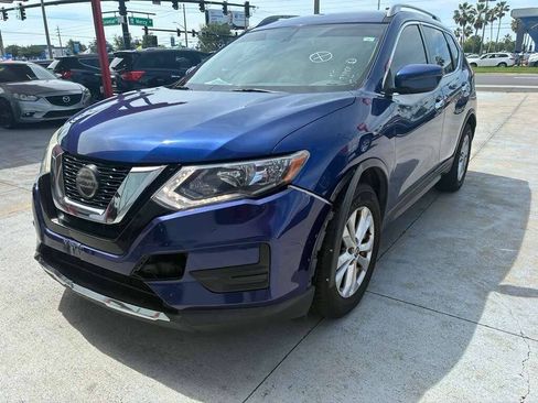 Used 2018 Nissan Rogue S w/ S Value Package FWD image 2
