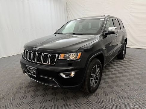 Used 2018 Jeep Grand Cherokee Limited AWD/4WD image 2