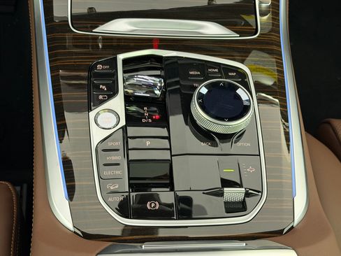 New 2026 BMW X5 xDrive50e w/ Executive Package image 17