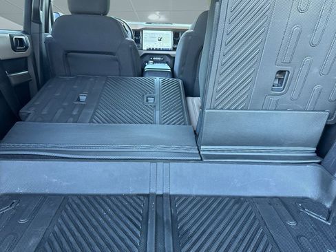 Used 2022 Ford Bronco Wildtrak image 14