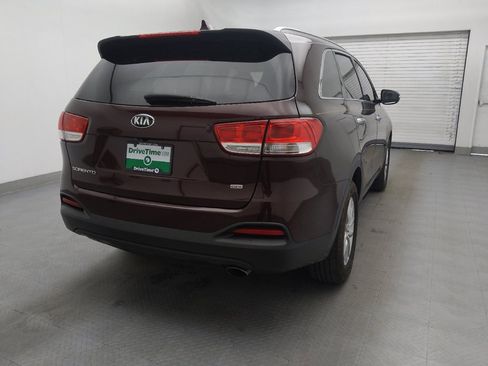 Used 2018 Kia Sorento LX image 7