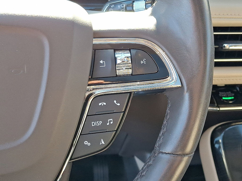 Used 2023 Lincoln Nautilus Reserve AWD/4WD image 24