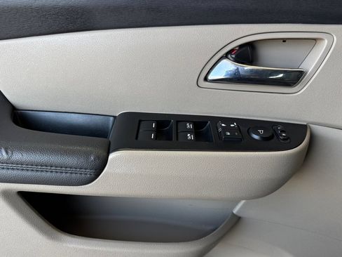 Used 2014 Honda Odyssey EX image 11