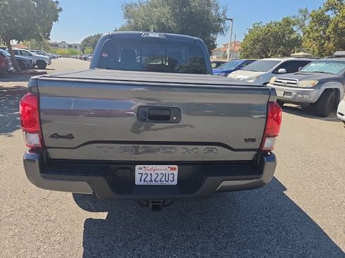 Used 2023 Toyota Tacoma SR5 w/ Technology Package AWD/4WD image 4
