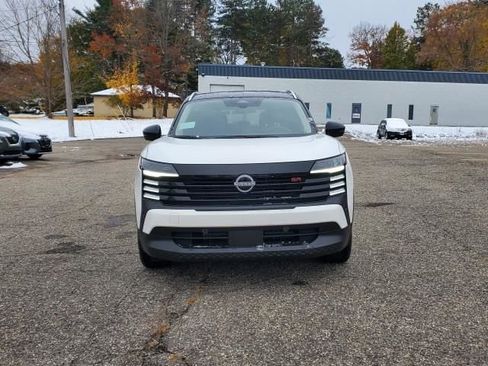 New 2026 Nissan Kicks SR w/ SR Premium Package image 8