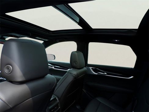 New 2025 Cadillac XT5 Premium Luxury w/ Technology Package image 9