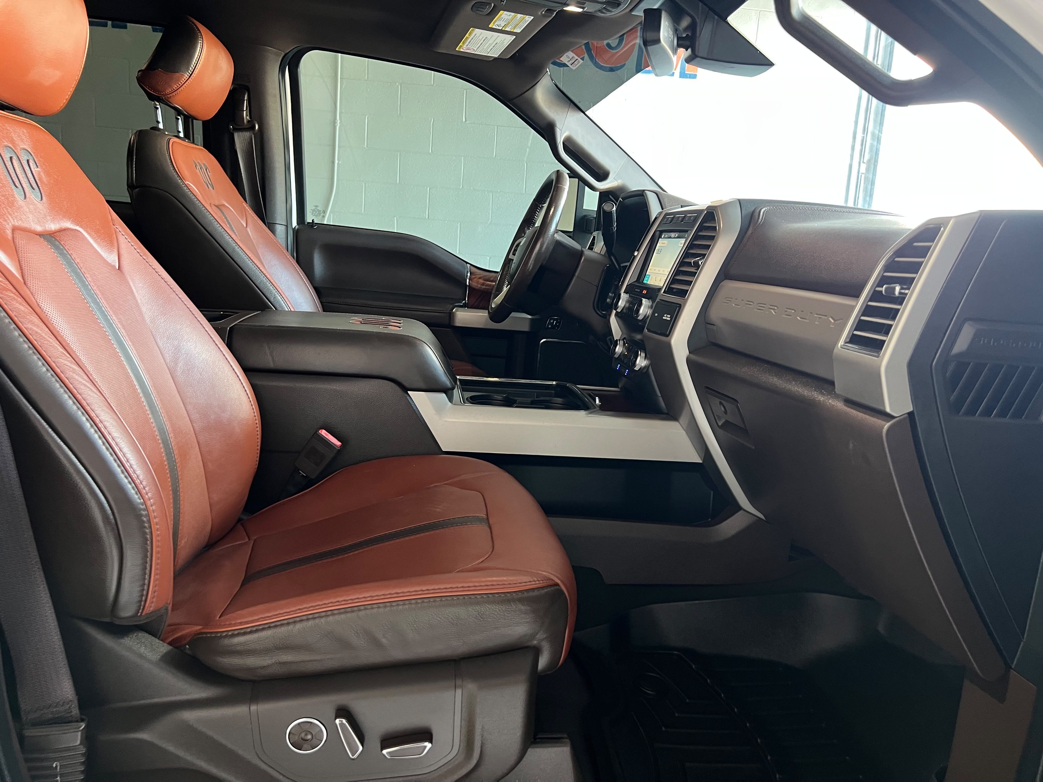 Used 2019 Ford F250 King Ranch w/ King Ranch Ultimate Package AWD/4WD image 13