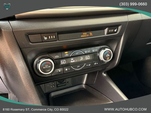 Used 2017 MAZDA MAZDA3 Touring FWD image 19