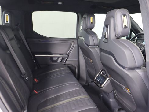 Used 2022 Rivian R1T Adventure image 15