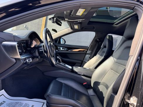 Used 2020 Porsche Panamera 4 image 11