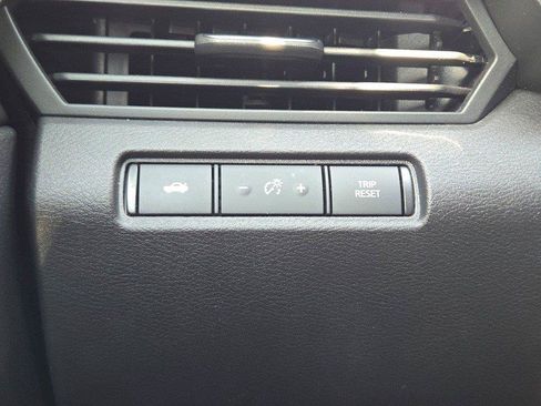 Used 2024 Nissan Altima 2.5 SR FWD image 21