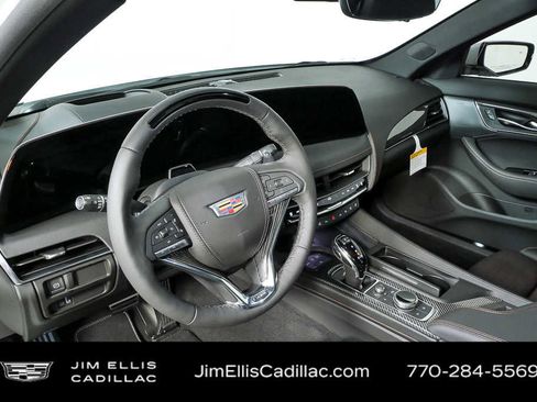 New 2026 Cadillac CT5 V image 4