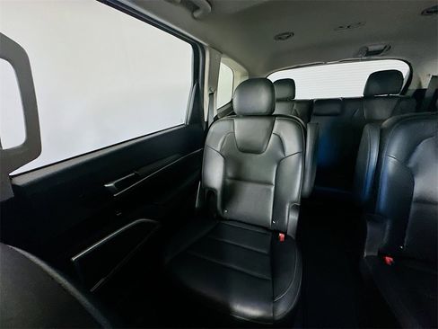 Used 2022 Kia Telluride S image 12