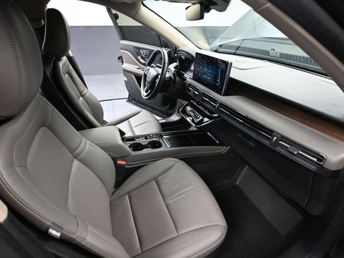 Used 2025 Lincoln Corsair Reserve w/ Jet Appearance Package AWD/4WD image 50