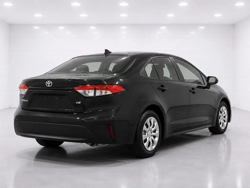 Used 2026 Toyota Corolla LE FWD image 5
