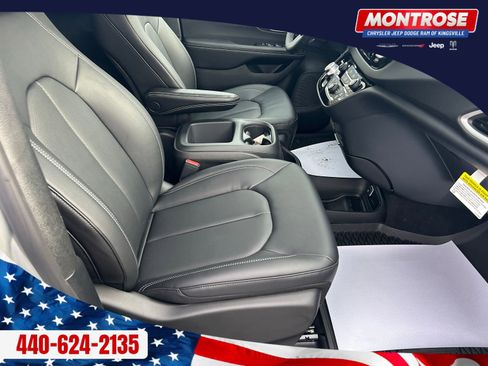 New 2026 Chrysler Voyager LX image 29