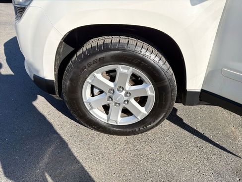 Used 2014 GMC Acadia SLE image 30