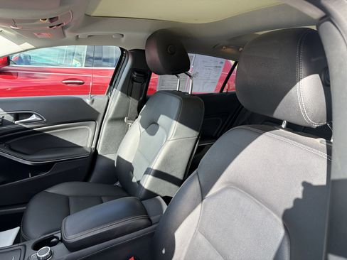 Used 2015 Mercedes-Benz GLA 250 4MATIC image 11