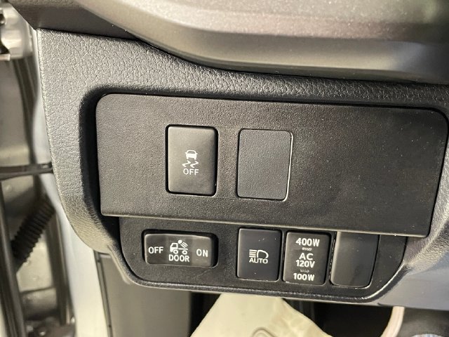 Used 2023 Toyota Tacoma TRD Off-Road AWD/4WD image 16
