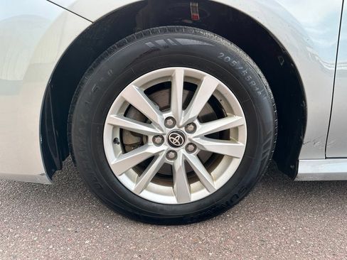 Used 2025 Toyota Camry LE FWD image 39
