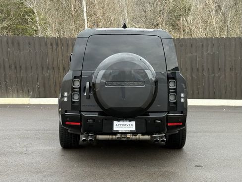 Certified 2025 Land Rover Defender 130 V8 image 4