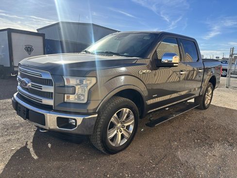 Used 2015 Ford F150 Platinum w/ Equipment Group 701A Luxury image 3