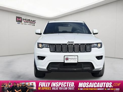 Used 2021 Jeep Grand Cherokee Laredo X AWD/4WD image 2