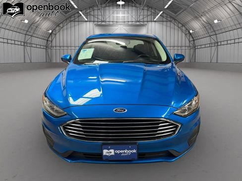 Used 2020 Ford Fusion SE image 2