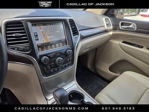 Used 2017 Jeep Grand Cherokee Limited w/ Luxury Group II RWD image 15