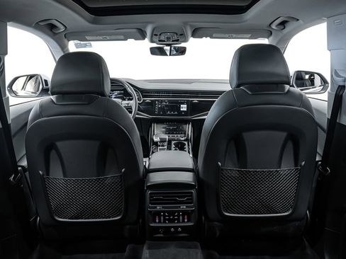 Used 2023 Audi Q8 Premium Plus w/ Premium Plus Package AWD/4WD image 20