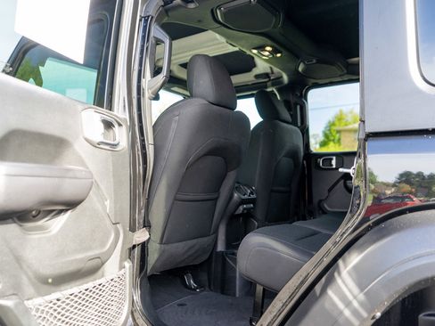 Used 2019 Jeep Wrangler Unlimited Sport AWD/4WD image 27