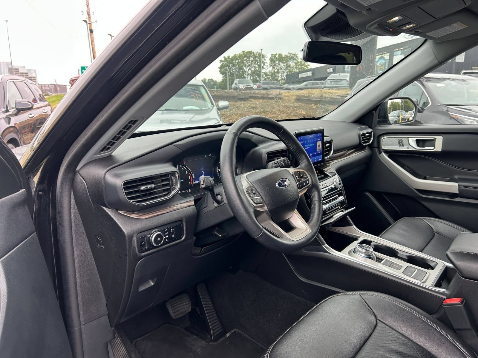 Used 2024 Ford Explorer Limited RWD image 37