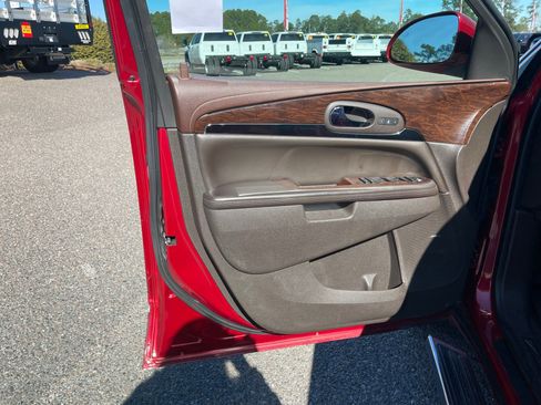 Used 2014 Buick Enclave Leather image 14