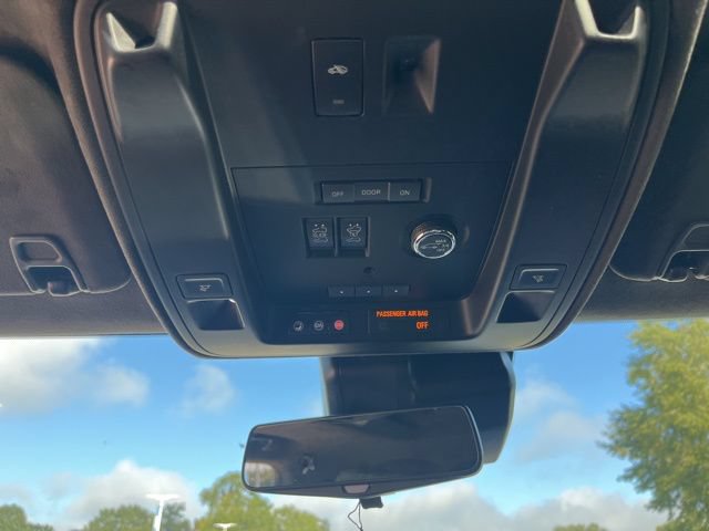 Used 2020 Cadillac Escalade Platinum AWD/4WD image 30