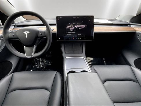 Used 2024 Tesla Model Y Long Range image 7