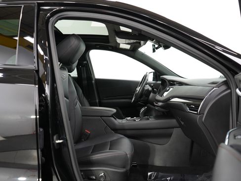 Used 2023 Cadillac XT4 Sport image 10
