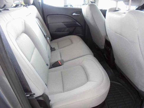 Used 2018 Chevrolet Colorado LT RWD image 10